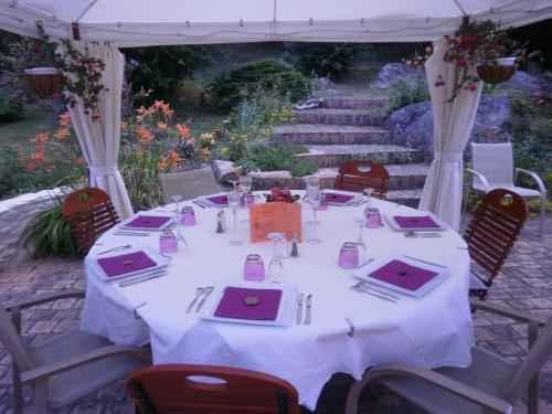 Le Jardin Des Roches Bed and Breakfast Moigny Exteriör bild
